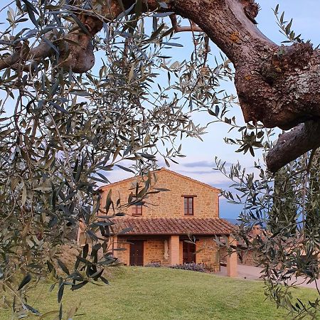 Aparthotel Antico Casale Tiravento à Passignano sul Trasimeno Extérieur photo