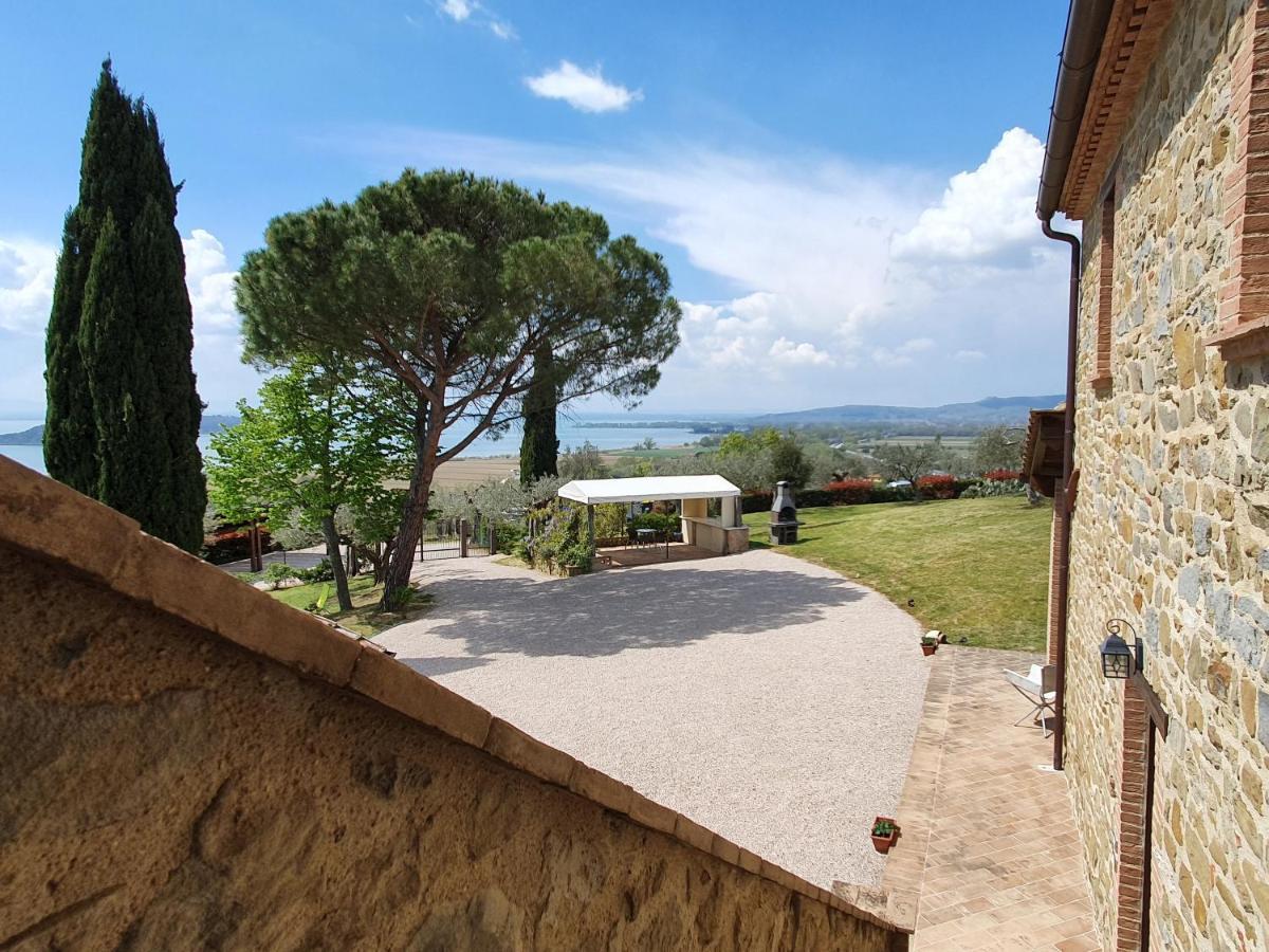 Aparthotel Antico Casale Tiravento à Passignano sul Trasimeno Extérieur photo