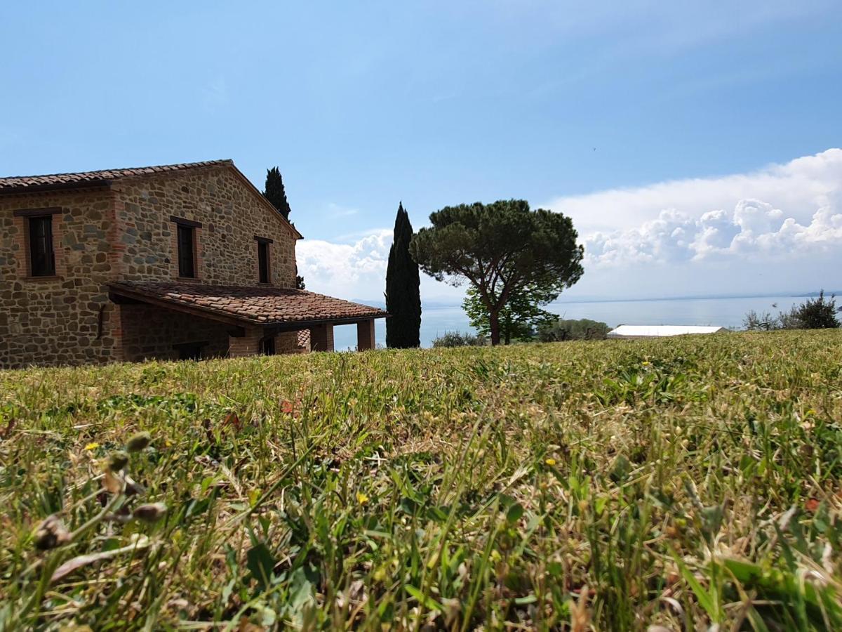 Aparthotel Antico Casale Tiravento à Passignano sul Trasimeno Extérieur photo