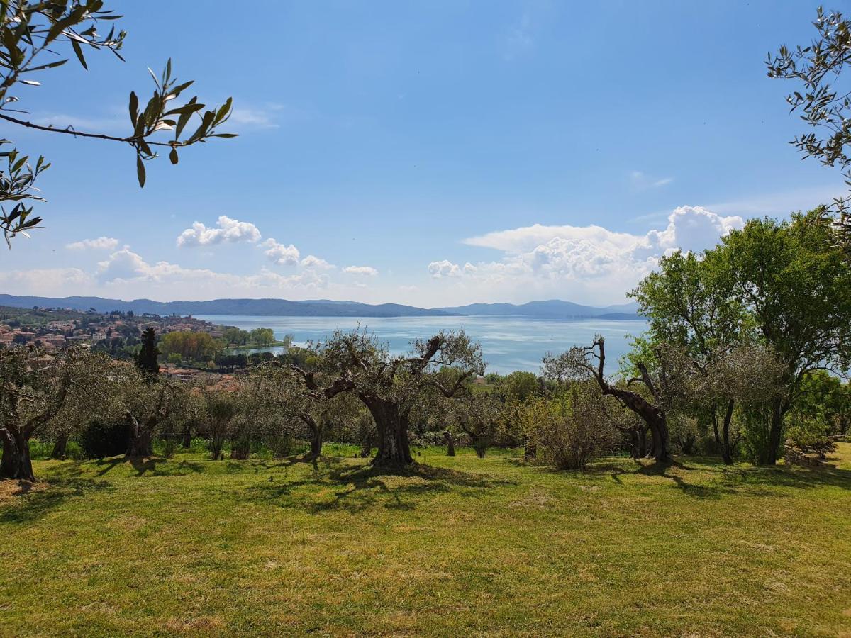 Aparthotel Antico Casale Tiravento à Passignano sul Trasimeno Extérieur photo