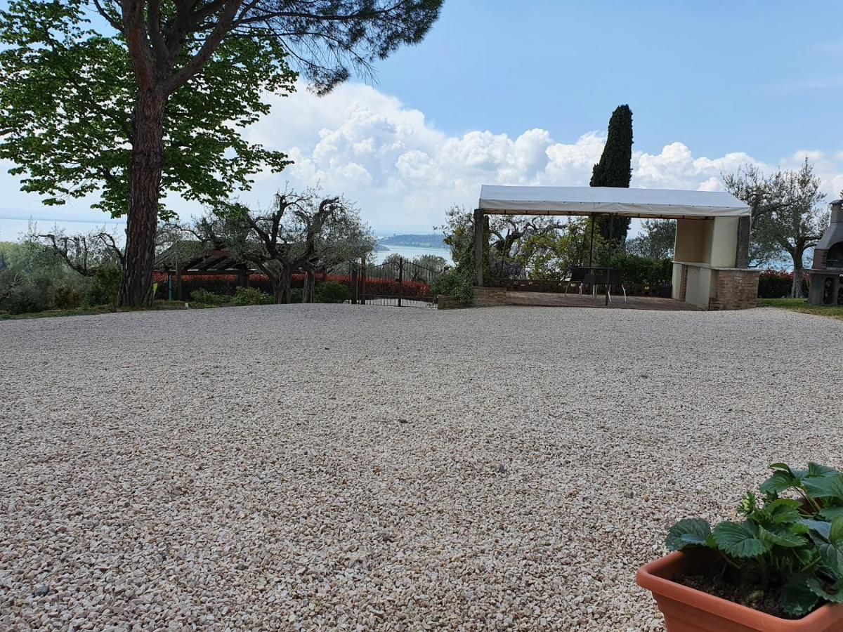 Aparthotel Antico Casale Tiravento à Passignano sul Trasimeno Extérieur photo