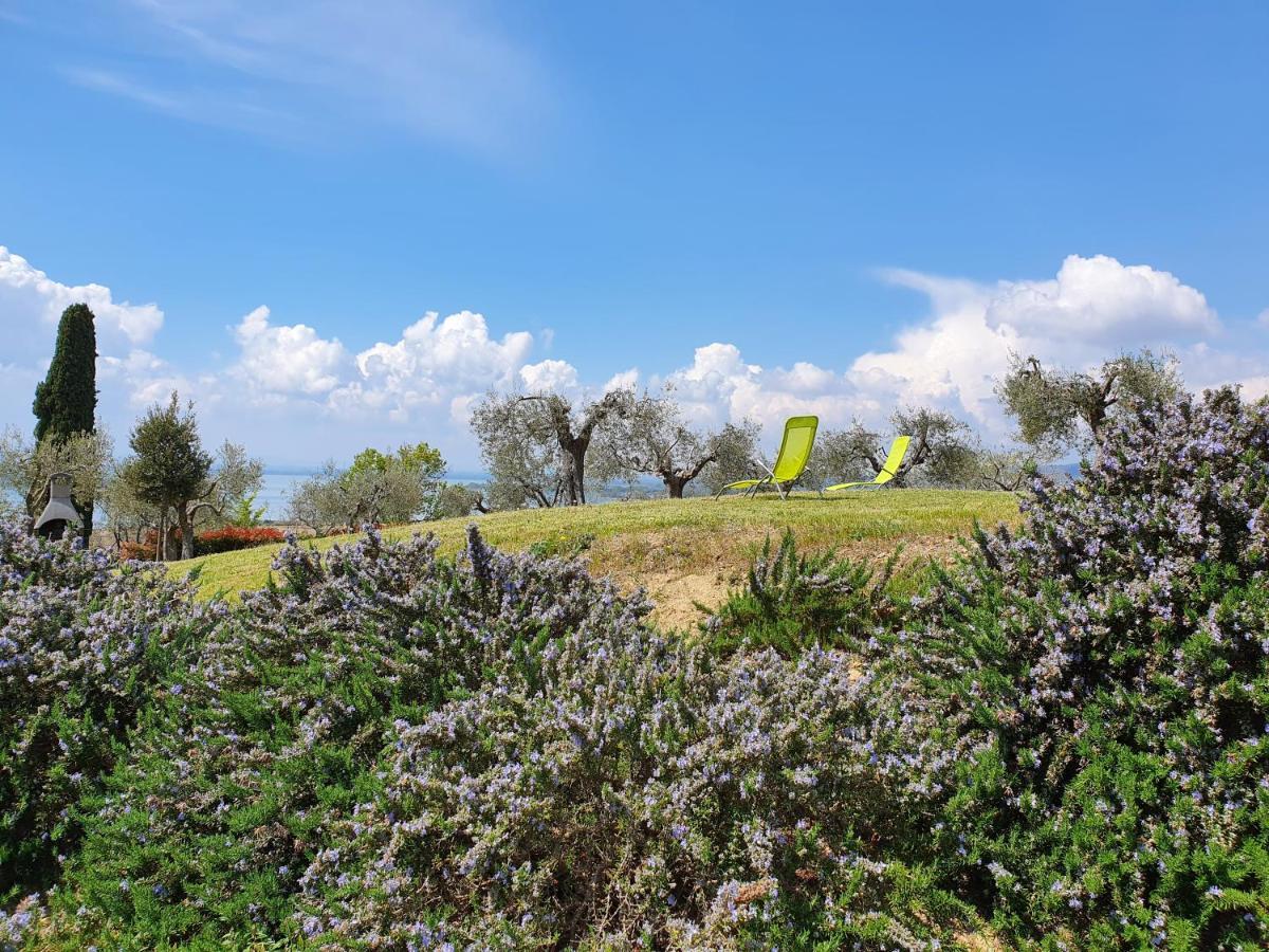 Aparthotel Antico Casale Tiravento à Passignano sul Trasimeno Extérieur photo