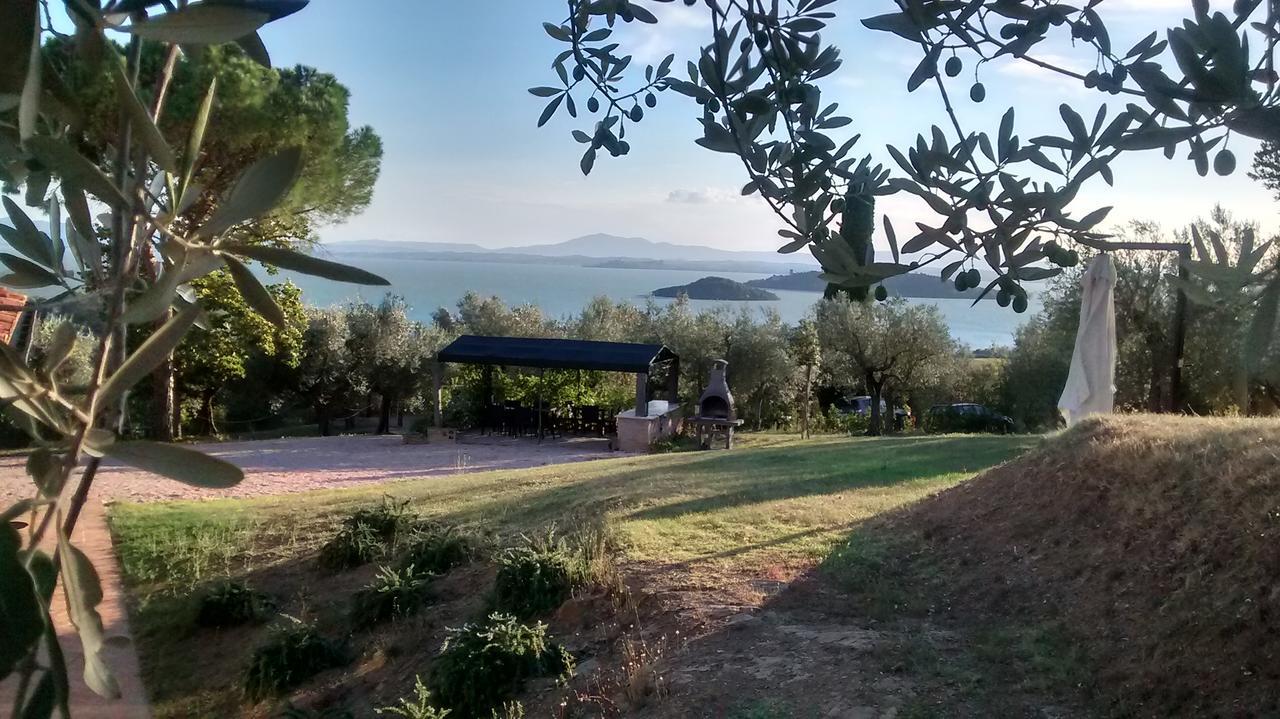 Aparthotel Antico Casale Tiravento à Passignano sul Trasimeno Extérieur photo