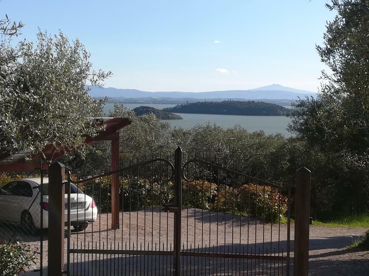 Aparthotel Antico Casale Tiravento à Passignano sul Trasimeno Extérieur photo